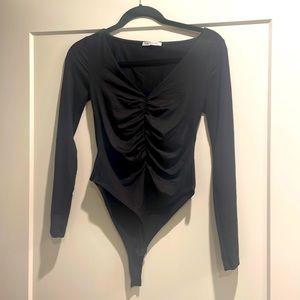 Zara long sleeve v neck body suit black large